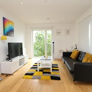  Appartement Spacious & Modern 1 Bedroom Close To Station In E16 Royaume-Uni