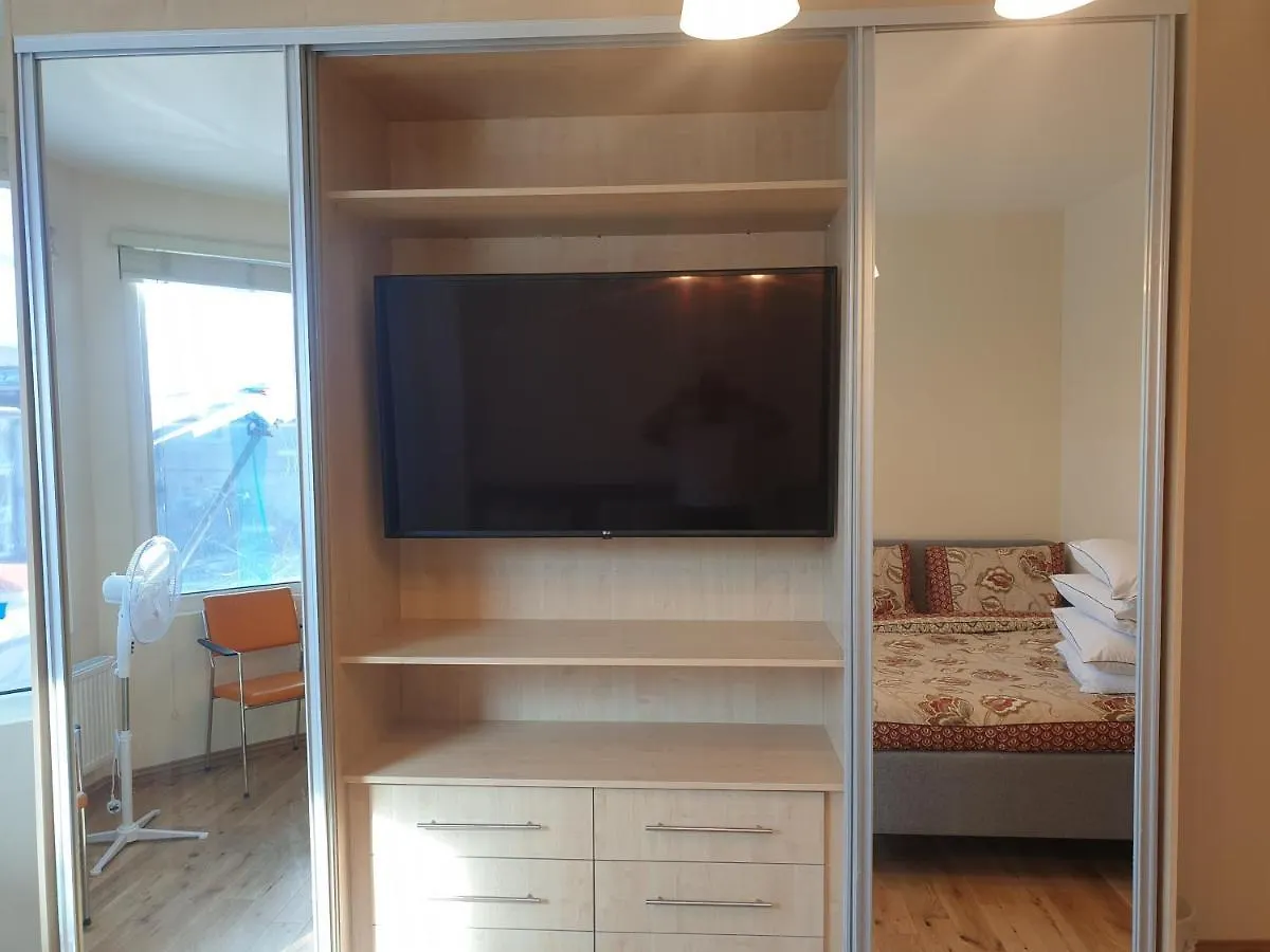 London Luxury Spacious 2 Bedroom Apartment 4 Mins From Ilford Stn. Free Parking